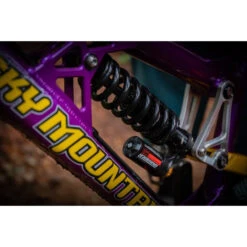 Marzocchi Bomber CR!! 6 Marzocchi Bomber CR!! -Tienda De Bicicletas OKOKimage 2019 Marzocchi Bomber CR coil rear shock action 1 1